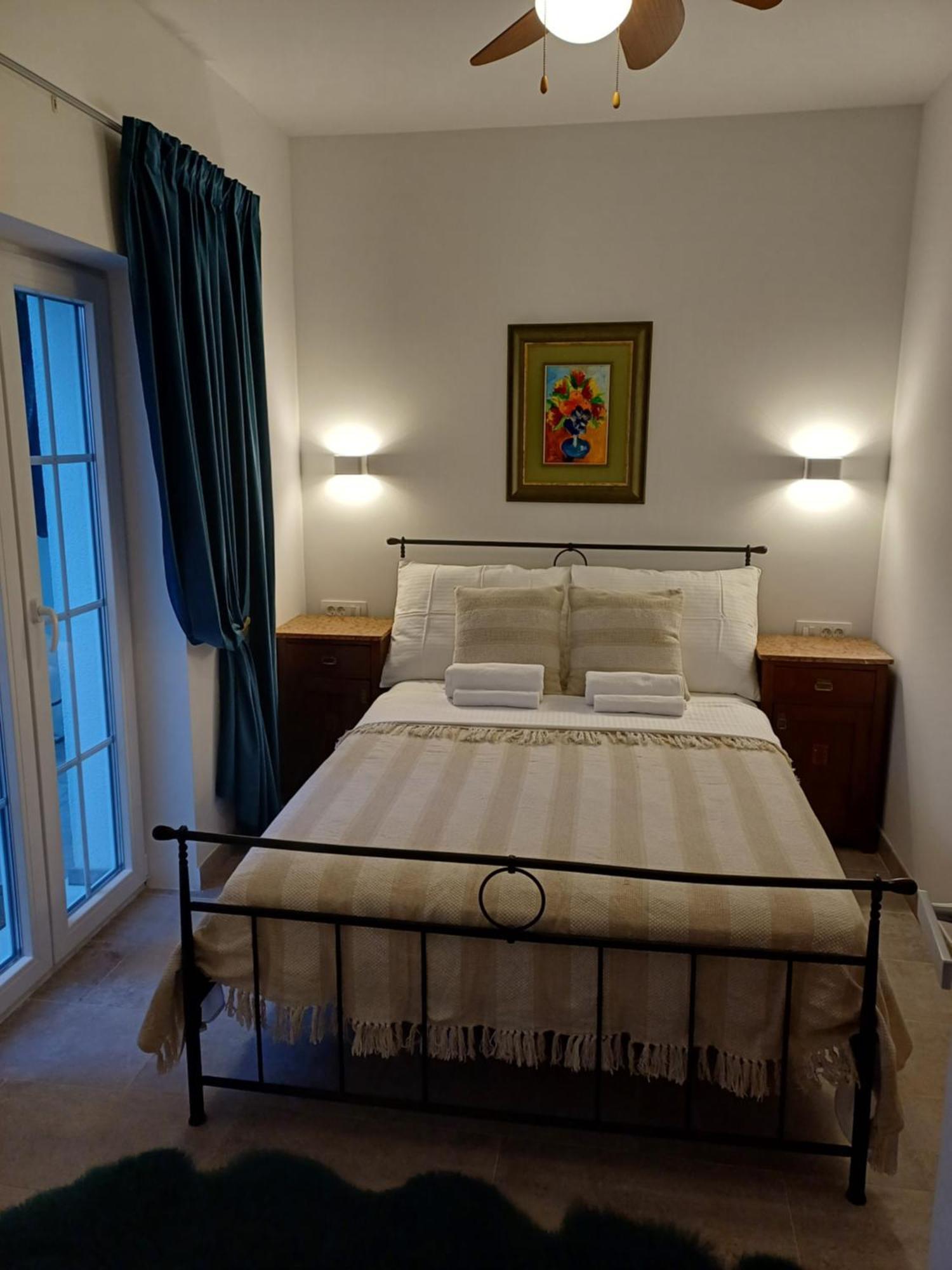 טרוגיר The Three Flowers Pool House מראה חיצוני תמונה