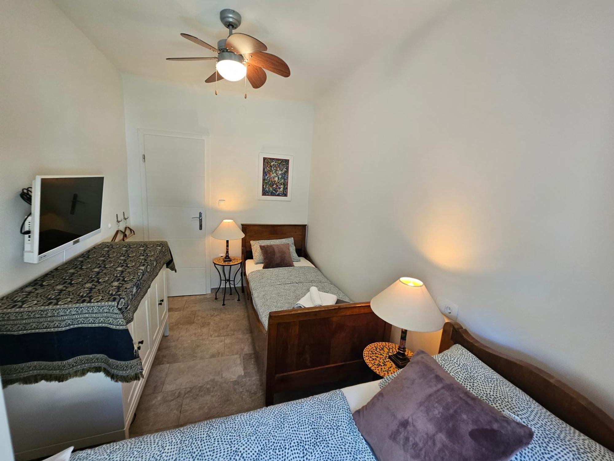 טרוגיר The Three Flowers Pool House מראה חיצוני תמונה