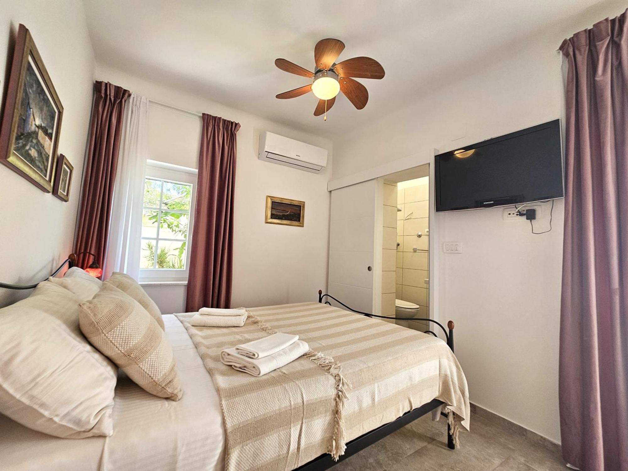 טרוגיר The Three Flowers Pool House מראה חיצוני תמונה