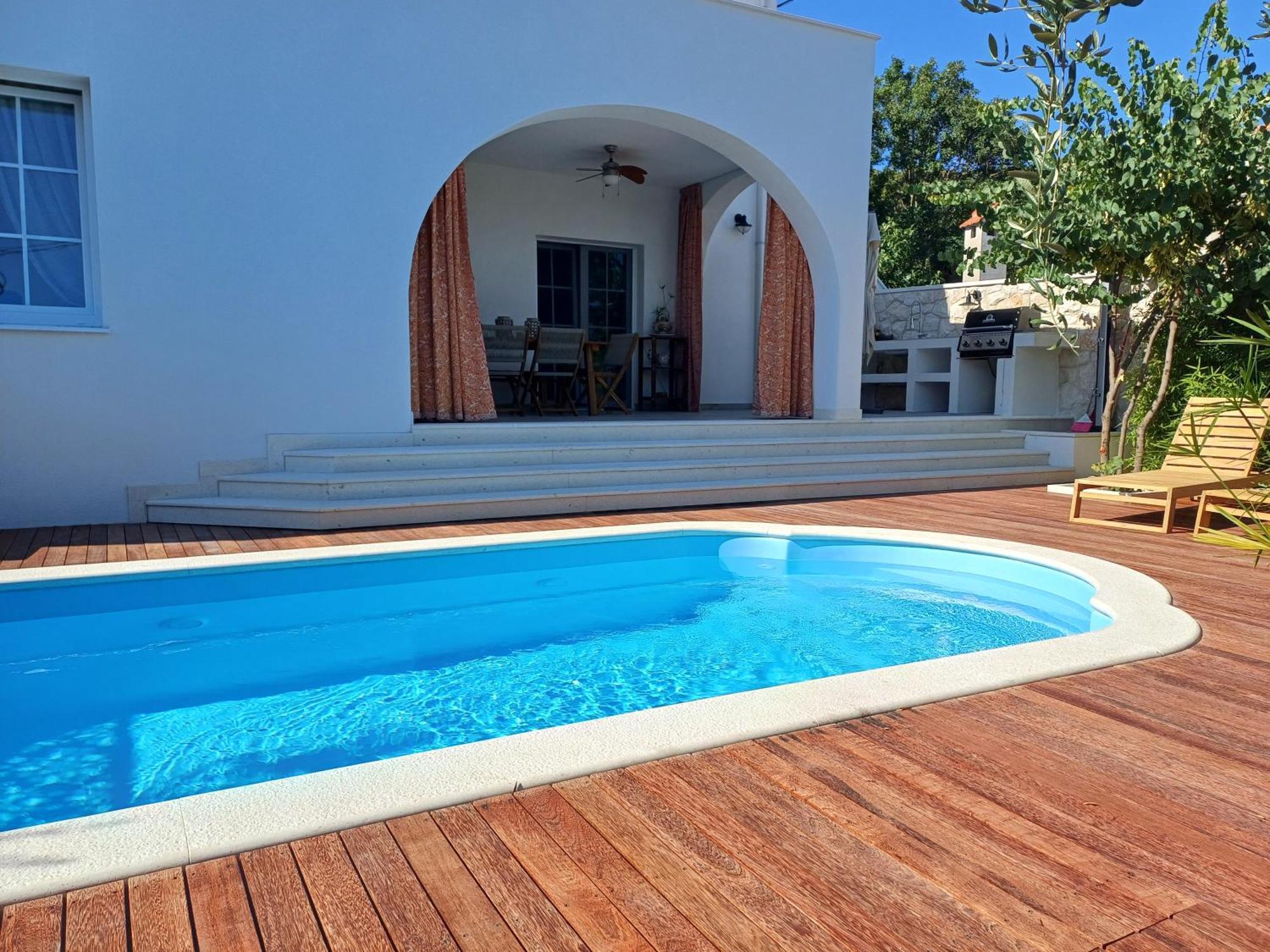 טרוגיר The Three Flowers Pool House מראה חיצוני תמונה